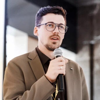 Max Krupyshev Max Krupyshev