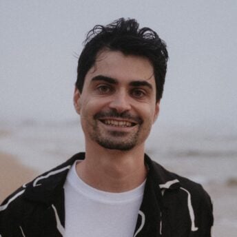 Alex Arefeu Alex Arefeu